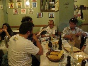 Yunanlı arkadaşlarımız Angelos, Themis ve Dimitris bizleri Imbroz Taverna'da ağırladılar